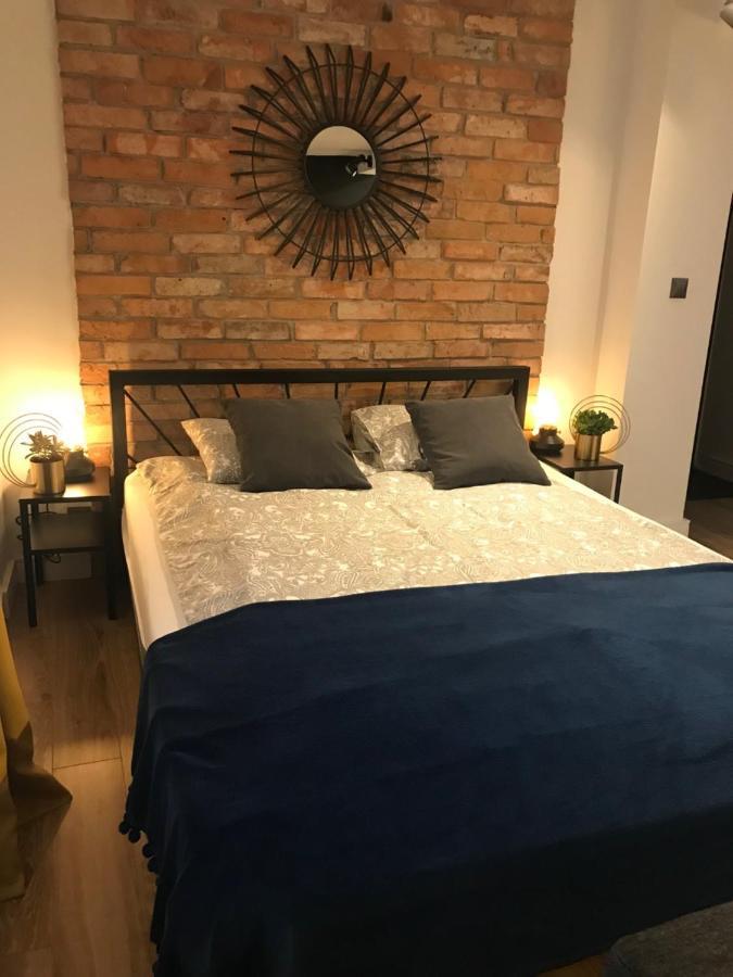 Apartament Ko-Piernika W Toruniu, W Sercu Torunskiej Starowki Luaran gambar